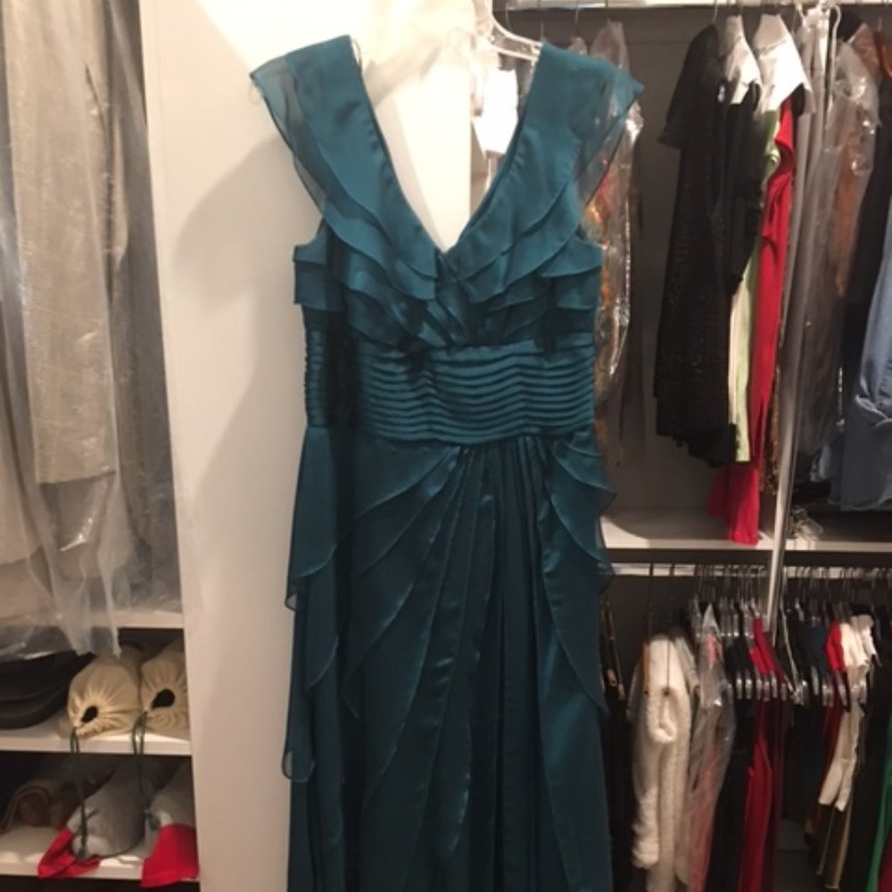 Adrianna Papell Gown